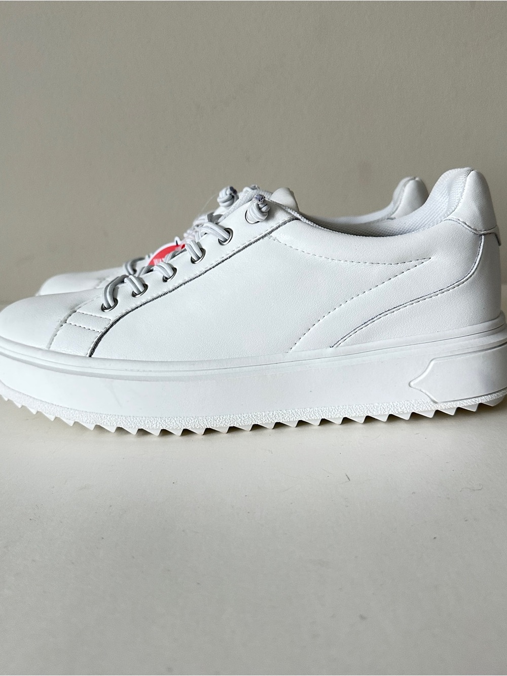 NEW Blondo Goose Waterproof White Low-Top Leather Women's Sneakers, Sz 7.5M - Picture 11 of 11